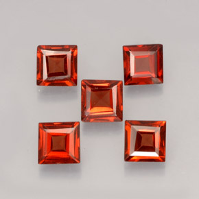 Granato almandino naturale rosso da  ct, quadrato, VVS-VS