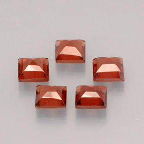Granato almandino naturale rosso da  ct, quadrato, VVS-VS