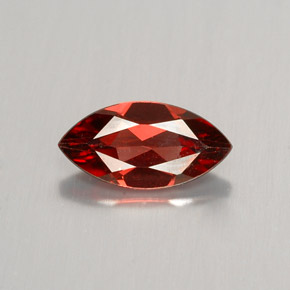 Granato Almandino Rosso arancione naturale da 1.26 ct, Taglio marquise, VVS-VS