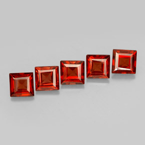 Granato almandino naturale rosso da  ct, quadrato, VVS-VS