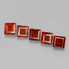 Granato almandino naturale rosso da  ct, quadrato, VVS-VS