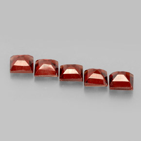 Granato almandino naturale rosso da  ct, quadrato, VVS-VS