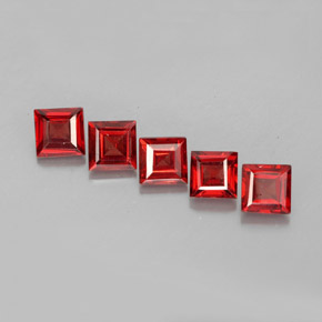 Granato almandino naturale rosso da  ct, quadrato, VVS-VS