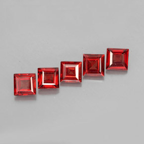 Granato almandino naturale rosso da  ct, quadrato, VVS-VS