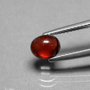 Granato Almandino Rosso arancione naturale da 1.51 ct, Taglio ovale, Traslucido