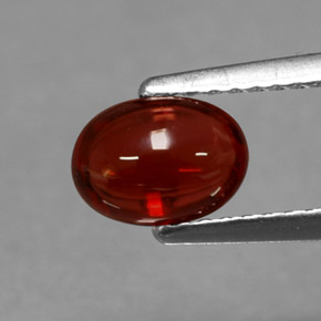 Granato almandino naturale rosso da 1,37 ct, taglio ovale, traslucido
