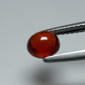 Granato almandino naturale rosso da 1,06 ct, taglio ovale, traslucido