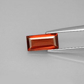 Granato Almandino Rosso naturale da 0.93 ct, Taglio a baguette, VS