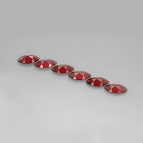 Granato almandino naturale rosso da  ct, marchesa, VVS-VS