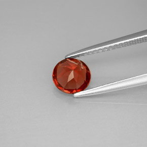 Granato Almandino Rosso naturale da 0.98 ct, Taglio rotondo, VS