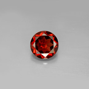 Granato Almandino Rosso naturale da 1.61 ct, Taglio rotondo, VVS-VS