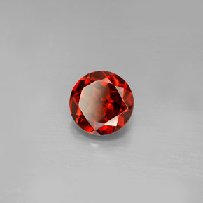 Granato Almandino Rosso naturale da 1.61 ct, Taglio rotondo, VVS-VS
