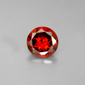 Granato Almandino Rosso naturale da 1.49 ct, Taglio rotondo, VVS-VS