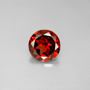 Granato Almandino Rosso naturale da 1.36 ct, Taglio rotondo, VS