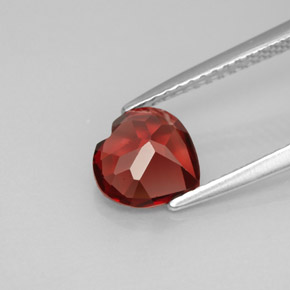 Granato Almandino Rosso naturale da 1.49 ct, A forma di cuore, VS