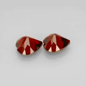 Granato almandino naturale rosso da  ct, a forma di cuore, VVS-VS
