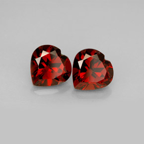 Granato almandino naturale rosso da  ct, a forma di cuore, VVS-VS