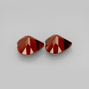 Granato almandino naturale rosso da  ct, a forma di cuore, VVS-VS