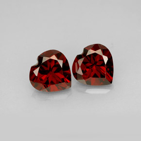 Granato almandino naturale rosso da  ct, a forma di cuore, VVS-VS