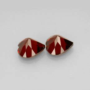Granato almandino naturale rosso da  ct, a forma di cuore, VVS-VS