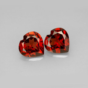 Granato almandino naturale rosso da  ct, a forma di cuore, VVS-VS