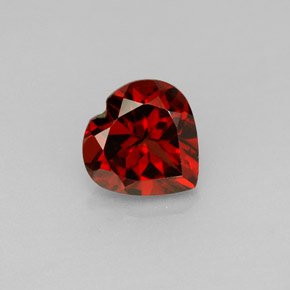 Granato almandino naturale rosso da 1,53 ct, a forma di cuore, VS
