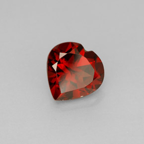 Granato almandino naturale rosso da 1,53 ct, a forma di cuore, VS