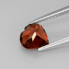 Granato almandino naturale rosso da 1,53 ct, a forma di cuore, VS
