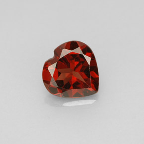 Granato almandino naturale rosso da 1,32 ct, a forma di cuore, VS