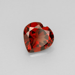 Granato almandino naturale rosso da 1,32 ct, a forma di cuore, VS