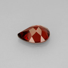 Granato Almandino Rosso naturale da 1.82 ct, Forma a pera, VS