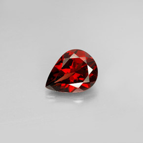 Granato Almandino Rosso naturale da 1.74 ct, Forma a pera, VVS-VS