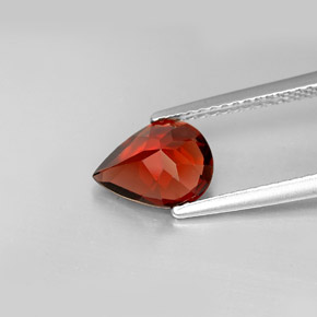 Granato Almandino Rosso naturale da 1.74 ct, Forma a pera, VVS-VS