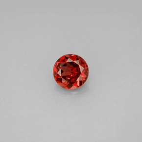 Granato Almandino Rosso naturale da 0.93 ct, Taglio rotondo, VVS-VS
