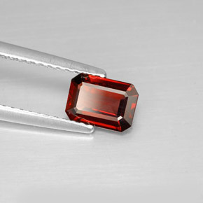 Granato almandino rosso scuro naturale da 0,91 ct, taglio smeraldo, VVS-VS