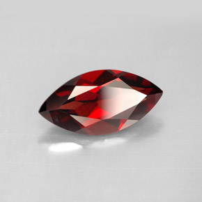 Granato Almandino Rosso scuro naturale da 3.18 ct, Taglio marquise, VVS-VS