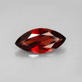 Granato Almandino Rosso scuro naturale da 2.72 ct, Taglio marquise, VVS-VS