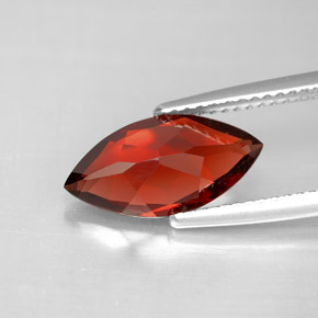 Granato Almandino Rosso scuro naturale da 2.94 ct, Taglio marquise, VVS-VS