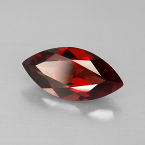 Granato Almandino Rosso scuro naturale da 3.16 ct, Taglio marquise, VVS-VS