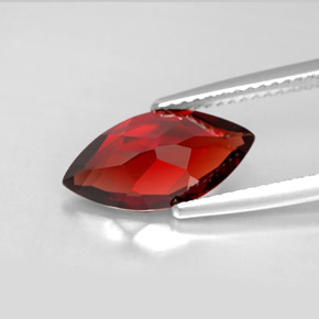 Granato Almandino Rosso scuro naturale da 3.04 ct, Taglio marquise, VS