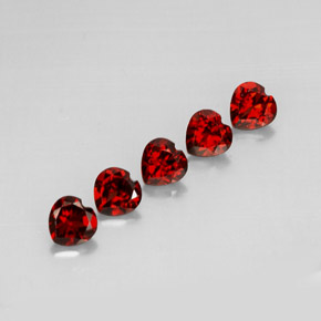 Gemme di Granato Almandino Rosso scuro naturale da  ct, A forma di cuore, VS