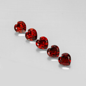 Gemme di Granato Almandino Rosso scuro naturale da  ct, A forma di cuore, VS