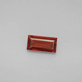 Granato Almandino Rosso scuro naturale da 0.84 ct, Taglio a baguette, VS