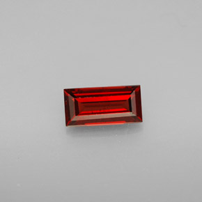 Granato Almandino Rosso scuro naturale da 1.07 ct, Taglio a baguette, VS