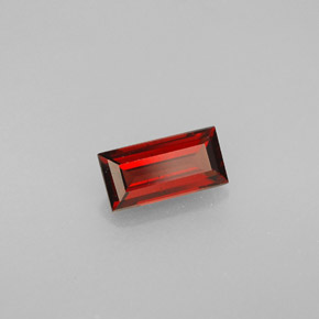 Granato Almandino Rosso scuro naturale da 1.07 ct, Taglio a baguette, VS