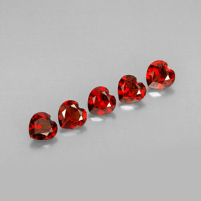 Granato almandino naturale rosso da  ct, a forma di cuore, VVS-VS