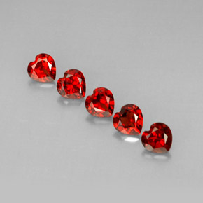 Granato almandino naturale rosso da  ct, a forma di cuore, VVS-VS