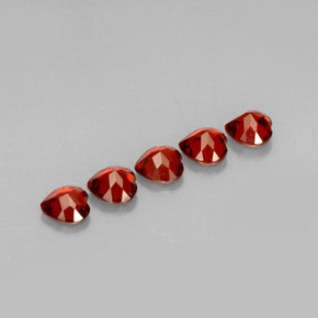 Granato almandino naturale rosso da  ct, a forma di cuore, VVS-VS