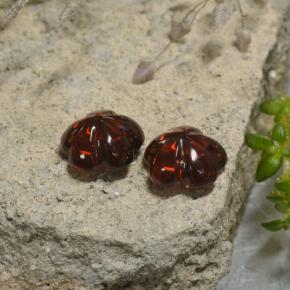 Granato almandino naturale rosso da  ct, taglio fiore, traslucido