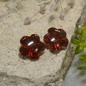 Granato almandino naturale rosso da 3,47 ct, taglio fiore, traslucido